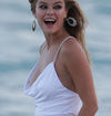 Nina-Agdal-2013-photoshoot-for-Bebe-at-a-beach-in-Miami--13.jpg