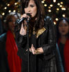 Demi_Lovato_TNT_Christmas_National_Bldg_Museum_WA_Dec_09_2012__08.jpg